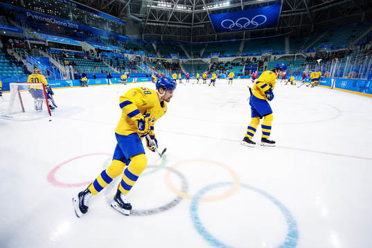 Anton Lander of Sweden