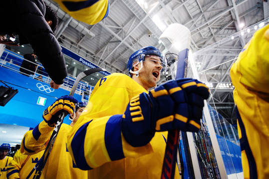 Patrik Hersley of Sweden enters the ice prior to the Men's