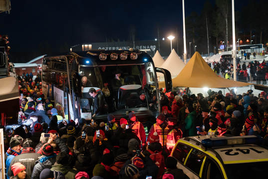 Arsenals spelare anländer Jämtkraft Arena