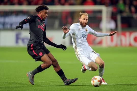 Arsenals Alex Iwobi och Östersunds Curtis Edwards