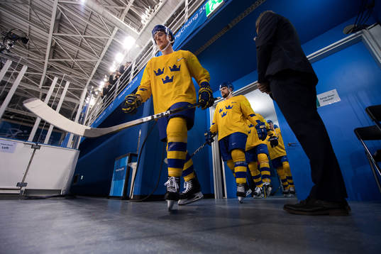 Carl Klingberg of Sweden of Swedenbefore the Men's Ice