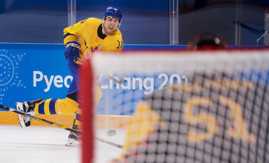 Joakim Lindström of Sweden shoots