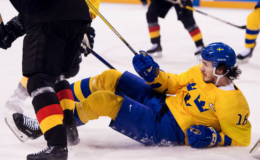 Dennis Everberg of Sweden