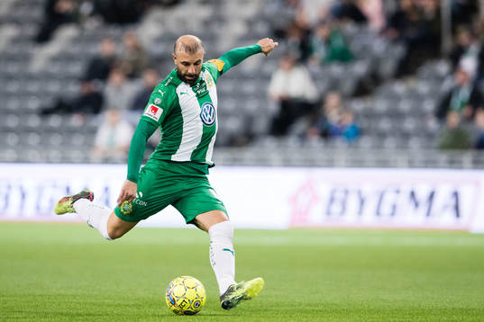 Hammarbys Kennedy Bakircioglu med ett skott