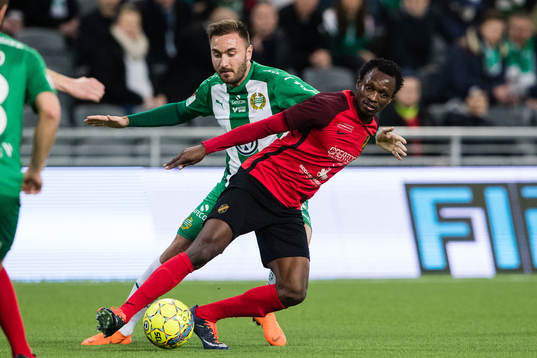 Hammarbys Muamer Tankovic och Vasalunds Hamza Kamara