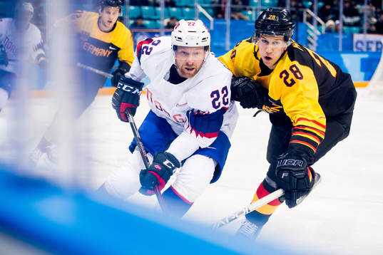 Martin Røymark of Norway and Frank Mauer of Germany in the
