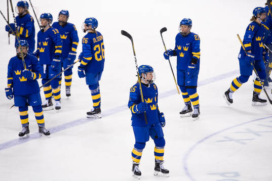 Team sweden looks dejected