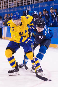 Oscar Möller of Sweden and Joonas Kemppainen of Finland in