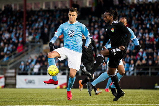 Malmö FFs Alexander Jeremejeff och Dalkurds Kebba Ceesay