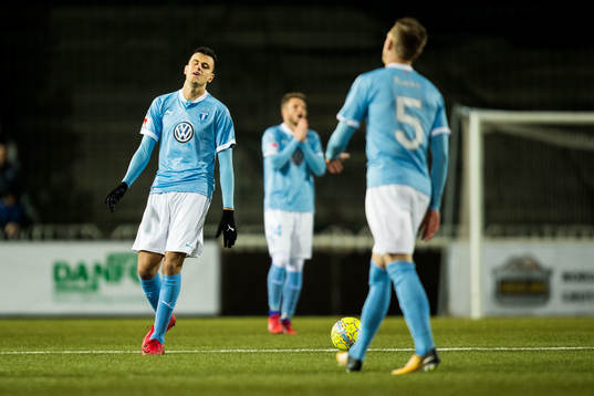 Malmö FFs Alexander Jeremejeff deppar