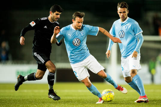 Dalkurds Rewan Amin och Malmö FFs Eric Larsson