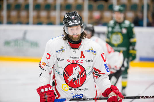 Vita Hästens Daniel Josefsson deppar