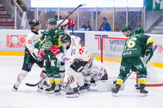 Björklöven skapar kaos framför Vita Hästens mål