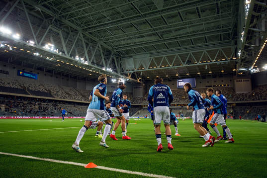 Djurgårdens spelare värmer upp