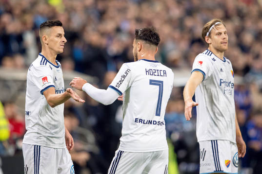 Djurgårdens Haris Radetinac jublar med lagkamrater