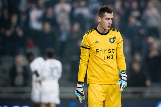 Degerfors målvakt Dario Miskic deppar