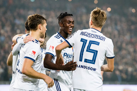 Djurgårdens Philana Tinotenda Kadewere jublar