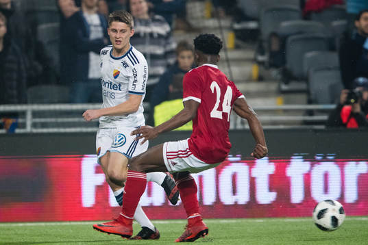 Djurgårdens Johan Andersson och Degerfors Kevin Wright