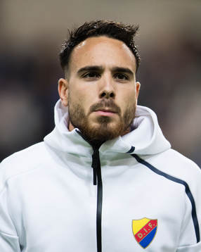 Djurgårdens Dzenis Kozica innan fotbollsmatchen i Svenska