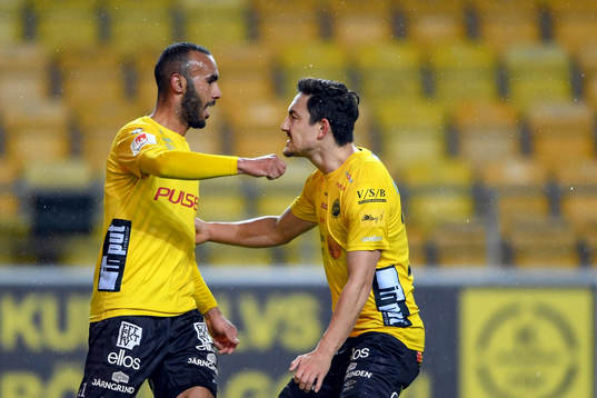 Elfsborgs Issam Jebali och Stefan Ishizaki jublar