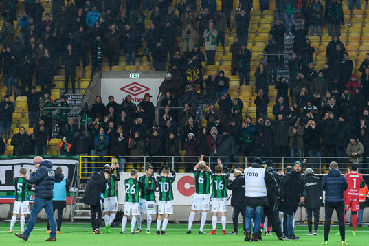 GAIS spelare tackar supportrarna