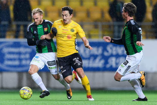 GAIS Niclas Andersén och Elfsborgs Stefan Ishizaki