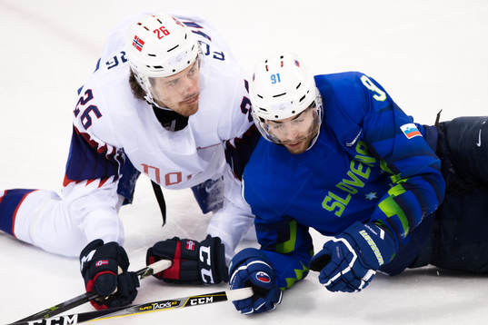Kristian Forsberg of Norway and Miha Verlic of Slovenia  in