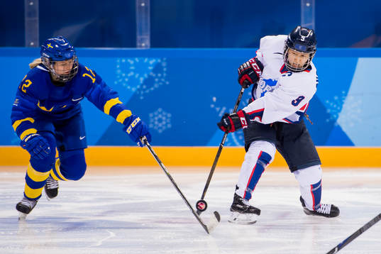 Maja Nylén-Persson of Sweden and Jongah Park of Korea in