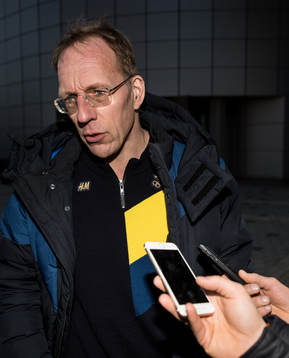 Björn Waldebäck doctor of Sweden is being interviewed by