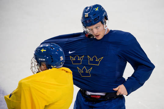 Carl Klingberg of Sweden