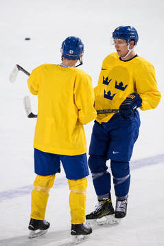 Patrik Zackrisson and Linus Omark of Sweden