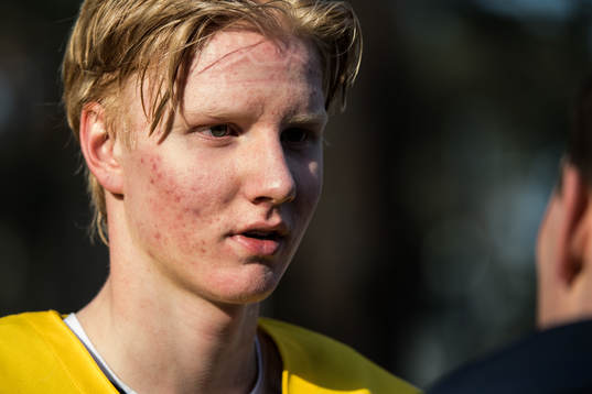 Rasmus Dahlin of Sweden talks to media
