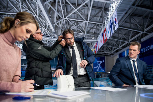 Karin Frick, Ice Hockey expert Peter Forsberg at Eurosport
