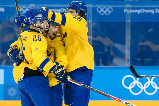 Rasmus Dahlin, Anton Lander and Dennis Everberg of Sweden