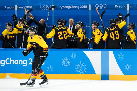 Team Germany celebrates the 1-3 goal in the Men's Ice