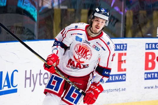 Västerviks André Astley Rydberg innan ishockeymatchen i