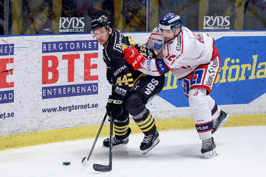 s Clay Wilson och Västerviks Joakim Englund