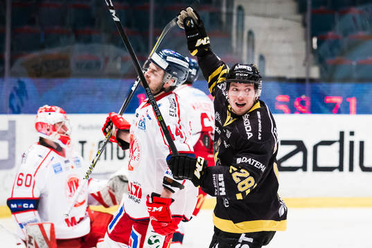 s Jesper Fröden jublar