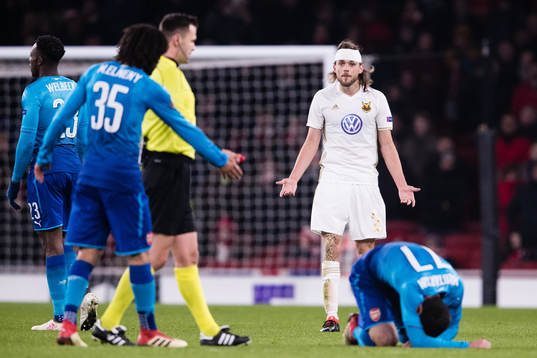 Östersunds Tom Pettersson reagerar