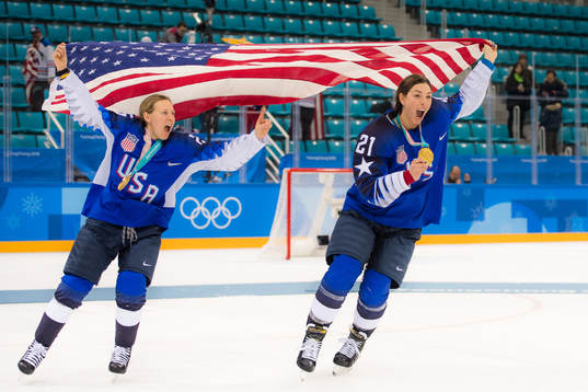 Kendall Coyne and Hilary Knight of USA celebrates