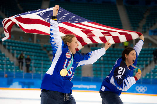 Kendall Coyne and Hilary Knight of USA celebrates