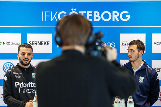 Tränare Poya Asbaghi och Giorgi Kharaishvili när Giorgi