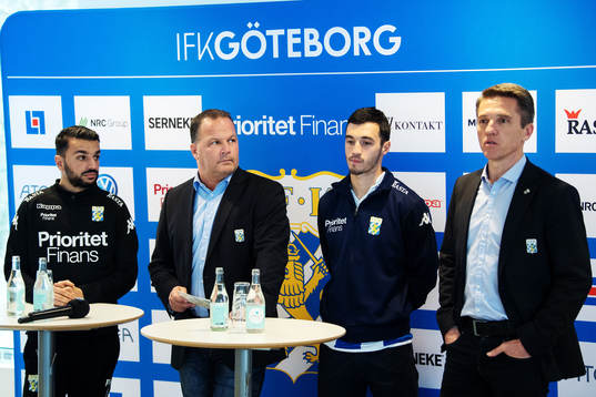 Tränare Poya Asbaghi, vice ordförande Mikael Vikla,