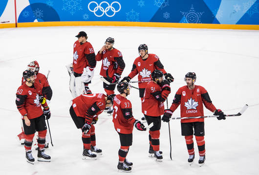 Players of Canada looks dejected