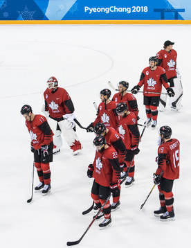 Players of Canada looks dejected