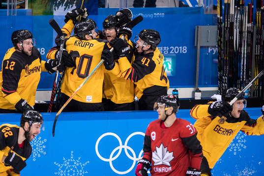 Players of Germany celebrates