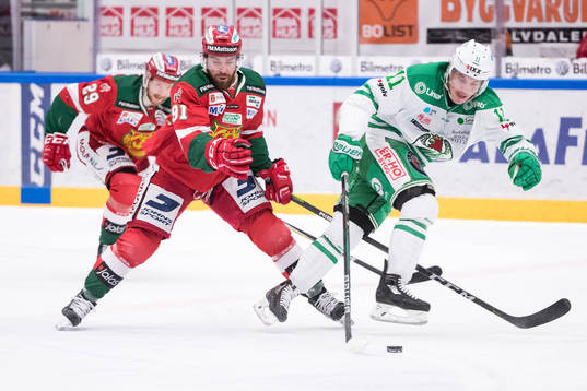 Rögles Bryan Lerg och Moras Jacob Lagacé  i