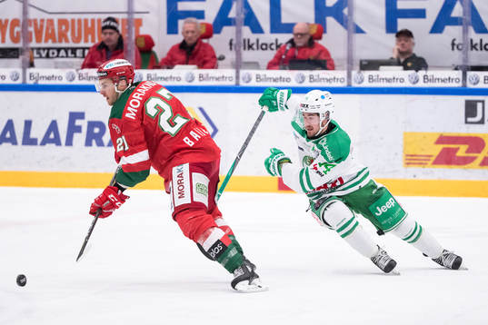 Moras Matt Bailey och Rögles Stephen Perfetto   i