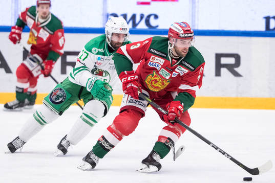 Moras Brandon Gormley och Rögles Taylor Matson  i