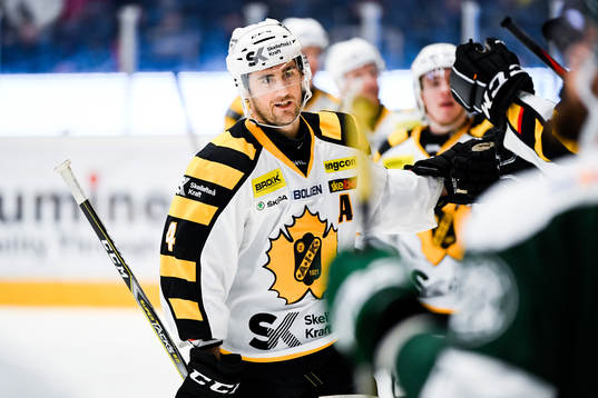 Skellefteås Bud Holloway jublar
